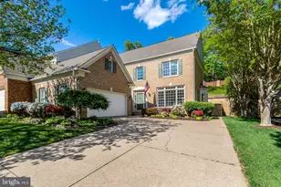 5231 Winter View Dr, Alexandria, VA 22312 - Photo 2