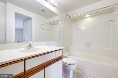 5981 Havener House Way #7000, Centreville, VA 20120 - Photo 16
