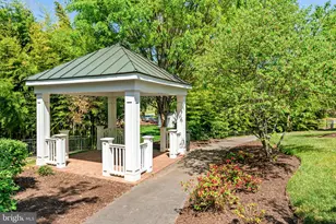 9805 Amsterdam St, Lorton, VA 22079 - Photo 56