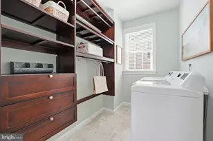 9805 Amsterdam St, Lorton, VA 22079 - Photo 22