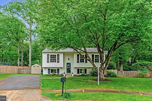 12617 Glenbrooke Woods Dr, Herndon, VA 20171 - Photo 1