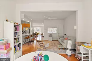12922 Starters Ln, Fairfax, VA 22033 - Photo 16