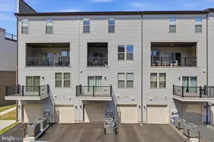 13600 Innovation Station Loop, Herndon, VA 20171 - Photo 32