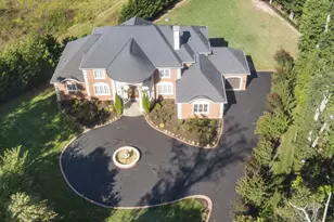 9889 Oxcrest Dr, Fairfax Station, VA 22039 - Photo 4