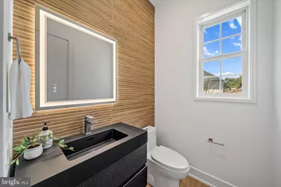 1110 Hillcrest Drive SW, Vienna, VA 22180 - Photo 38