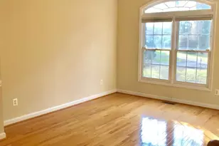 8904 Ashgrove House Ln, Vienna, VA 22182 - Photo 6