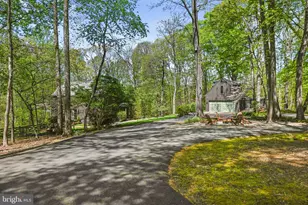 9126 Potomac Ridge Rd, Great Falls, VA 22066 - Photo 2