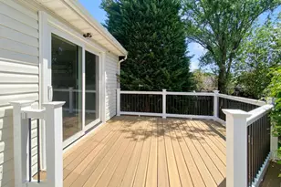 13905 Deviar Dr, Centreville, VA 20120 - Photo 8