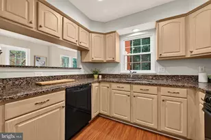1409 Park Garden Ln, Reston, VA 20194 - Photo 16