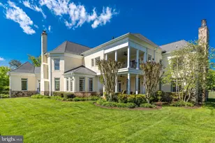 9113 Dara Ln, Great Falls, VA 22066 - Photo 6