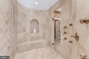 9113 Dara Ln, Great Falls, VA 22066 - Photo 36