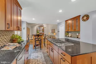 6762 Bronze Post Rd, Centreville, VA 20121 - Photo 12