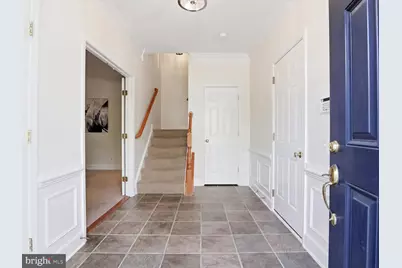 2409 Huntington Park Drive, Alexandria, VA 22303 - Photo 2