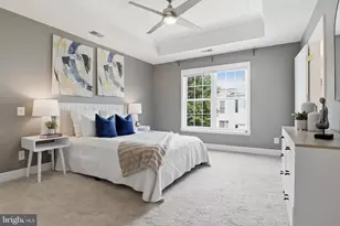 2409 Huntington Park Dr, Alexandria, VA 22303 - Photo 18
