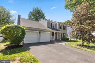 13338 Point Rider Ln, Herndon, VA 20171 - Photo 2