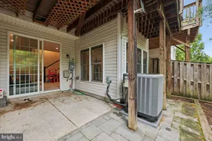 9276 Laurel Ridge Crossing Rd, Lorton, VA 22079 - Photo 8