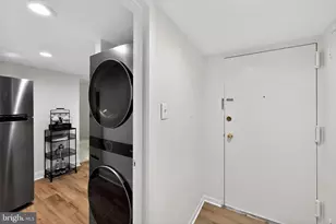 1533 Northgate Square, Reston, VA 20190 - Photo 4