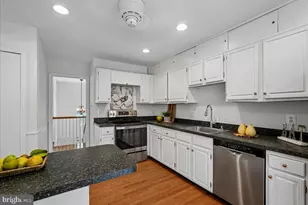 4821 King Solomon Dr, Annandale, VA 22003 - Photo 12