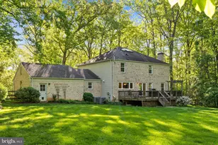 3121 Trenholm Dr, Oakton, VA 22124 - Photo 98