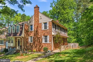 3979 Burning Bush Ct, Fairfax, VA 22033 - Photo 2