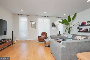 12305 W Oaks Dr, Fairfax, VA 22030 - Photo 10