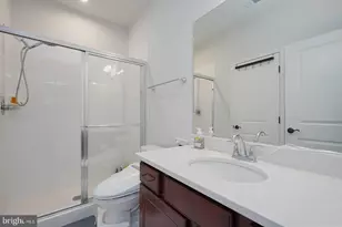12305 W Oaks Dr, Fairfax, VA 22030 - Photo 26
