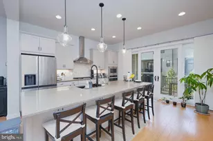 12305 W Oaks Dr, Fairfax, VA 22030 - Photo 4