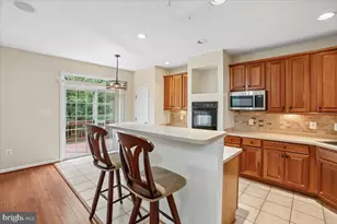 7301 Oldham Leeds Way, Springfield, VA 22150 - Photo 4