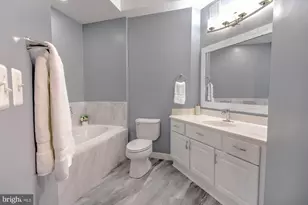 5932 Founders Hill Dr, Alexandria, VA 22310 - Photo 20