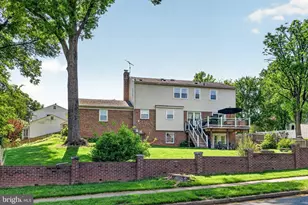 1834 St Roman Dr, Vienna, VA 22182 - Photo 2
