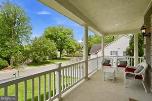 7821 Old Falls Rd, McLean, VA 22102 - Photo 6