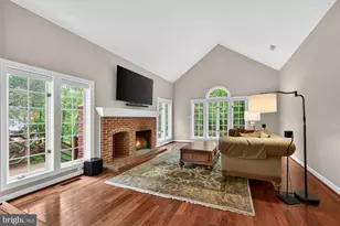 6303 Rockbridge Pl, Centreville, VA 20120 - Photo 4