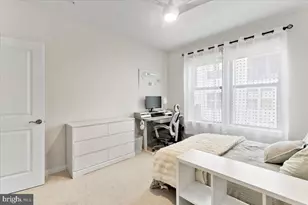 2437 Silver Line Aly, Herndon, VA 20171 - Photo 22