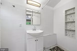 3530 Slade Run Dr, Falls Church, VA 22042 - Photo 22