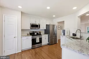 14143 Compton Valley Way, Centreville, VA 20121 - Photo 8