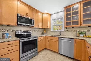 6021 Liberty Bell Ct, Burke, VA 22015 - Photo 16