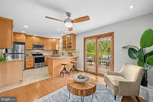 6021 Liberty Bell Ct, Burke, VA 22015 - Photo 12