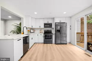 1577 Bennington Woods Ct, Reston, VA 20194 - Photo 4