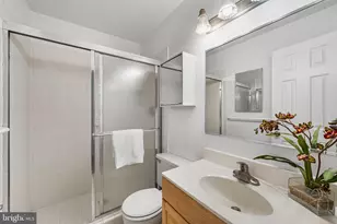 2100 Hutchison Grove Ct, Falls Church, VA 22043 - Photo 22