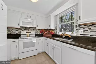 1754 Sundance Dr, Reston, VA 20194 - Photo 18