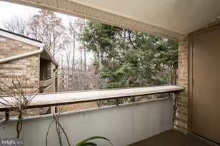 2311 Freetown Ct, Reston, VA 20191 - Photo 4
