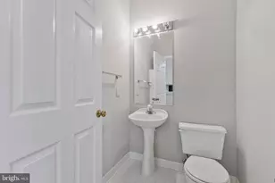 2906 Fairfax Metro Ln, Vienna, VA 22181 - Photo 16