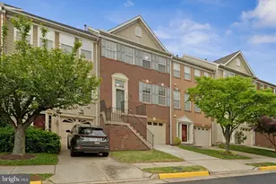 2906 Fairfax Metro Ln, Vienna, VA 22181 - Photo 2