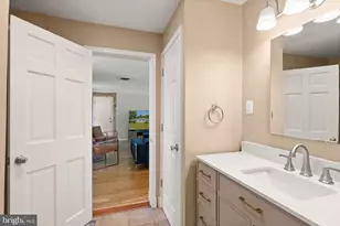 815 Seneca Rd, Great Falls, VA 22066 - Photo 40