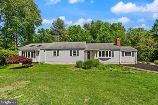 815 Seneca Rd, Great Falls, VA 22066 - Photo 2