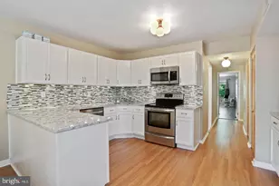 9725 Kings Crown Ct, Fairfax, VA 22031 - Photo 16