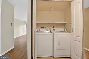 9725 Kings Crown Ct, Fairfax, VA 22031 - Photo 24