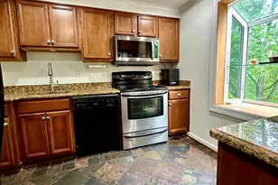 5230 Lonsdale Dr, Springfield, VA 22151 - Photo 8