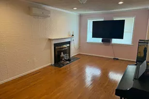 8120 Springfield Village Dr, Springfield, VA 22152 - Photo 6