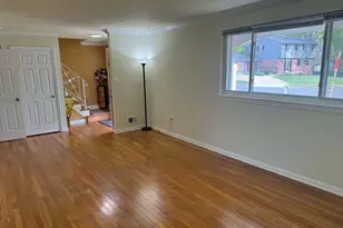 8120 Springfield Village Dr, Springfield, VA 22152 - Photo 2